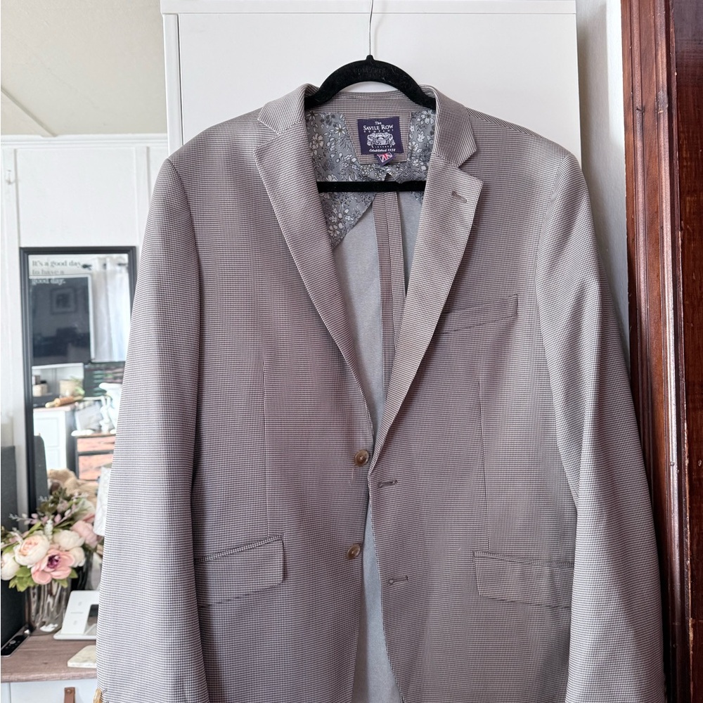 Men's Classic Gray Blazer by Perry Ellis